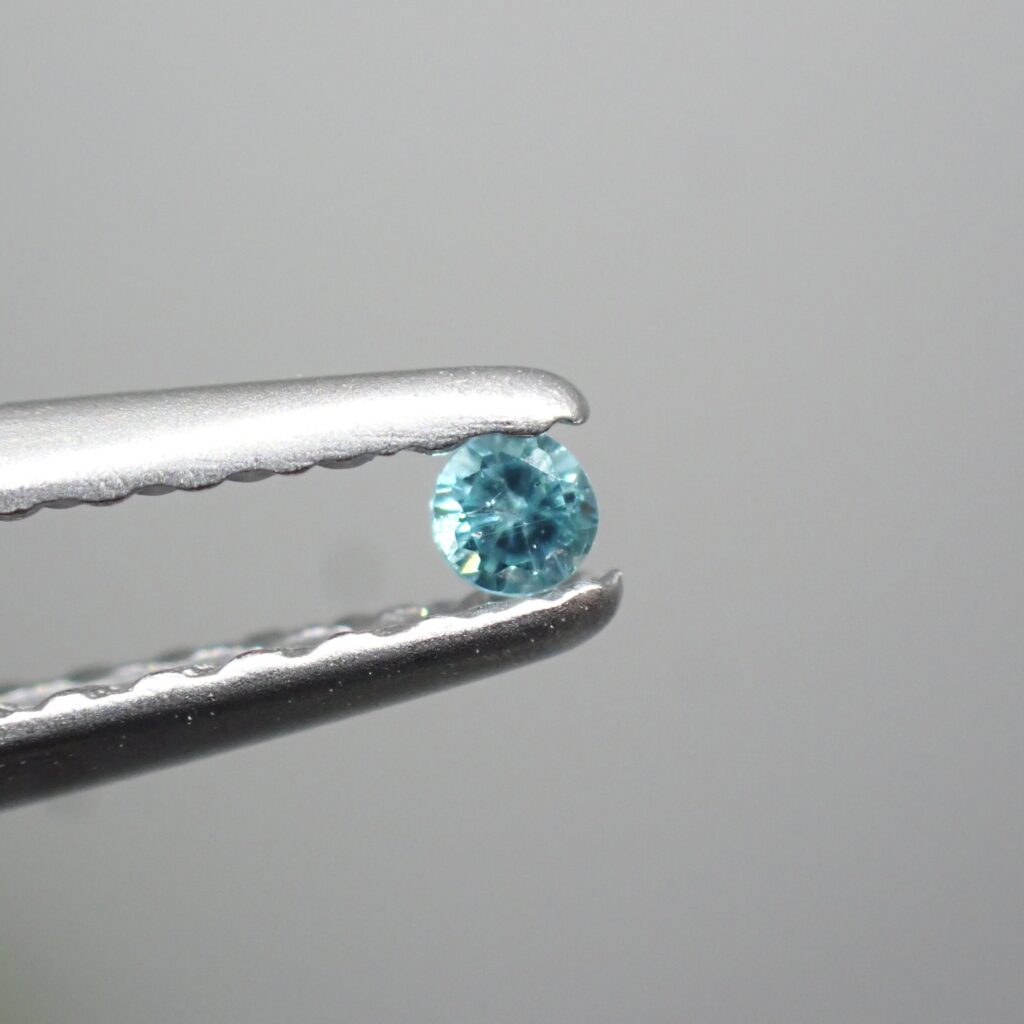 【宝石つむりセレクト】ネオン感 キラキラのパライバトルマリン 約1.5mm | 宝石つむり