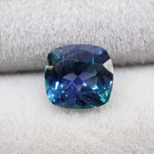 深いブルー×ブルーグリーン 美しいコーネルピン 0.642ct | 宝石つむり
