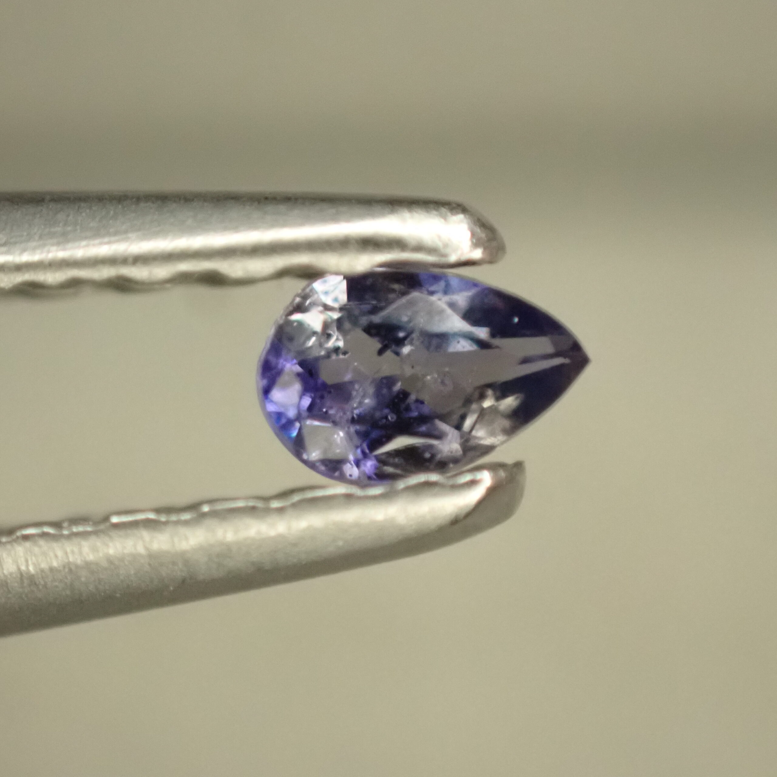 レアストーン☆美しいデュモルチェライト 0.052ct | 宝石つむり
