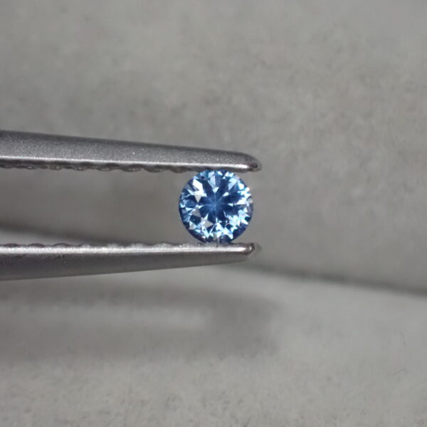 鮮やかヴァイオレットブルー☆ギラっと輝きが湧き上がるタンザニア産コバルトスピネル 0.064ct