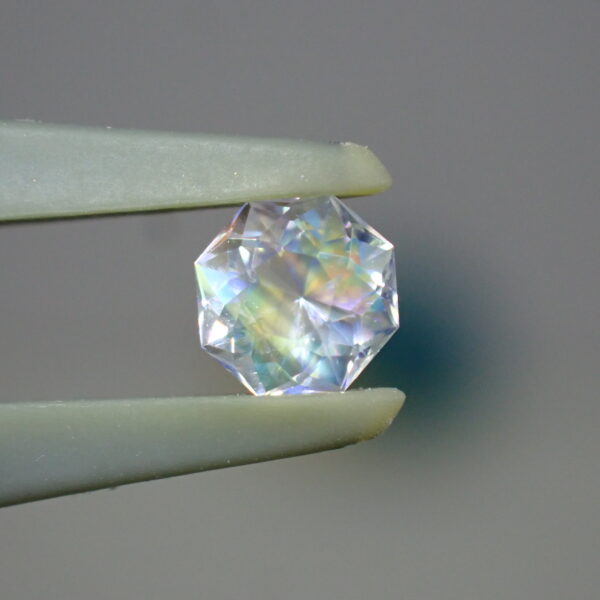 3兆円カット！？ カラフルラブラドレッセンス✫ラブラドライト 0.285ct