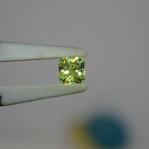 まぶしいファイア☆ナミビア産デマントイドガーネット 0.249ct