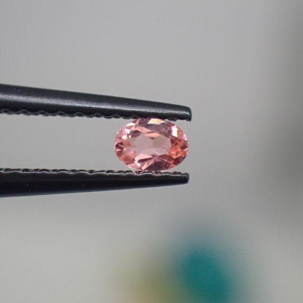 ネオン感、透明度◎オレンジピンク☆レアストーンのヴェイリネナイト 0.088ct