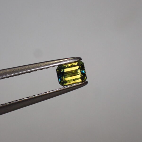 ヴィヴィッドイエロー×ブルー☆バイカラーサファイア 0.272ct