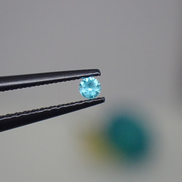 鮮やかな水色☆キラっと輝きも楽しめるパライバトルマリン 0.037ct
