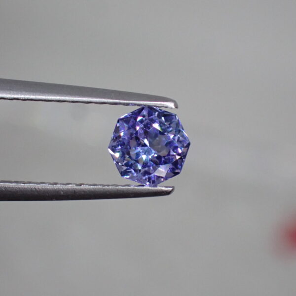 3兆円カット☆輝き＆多色◎ゾイサイト 0.486ct