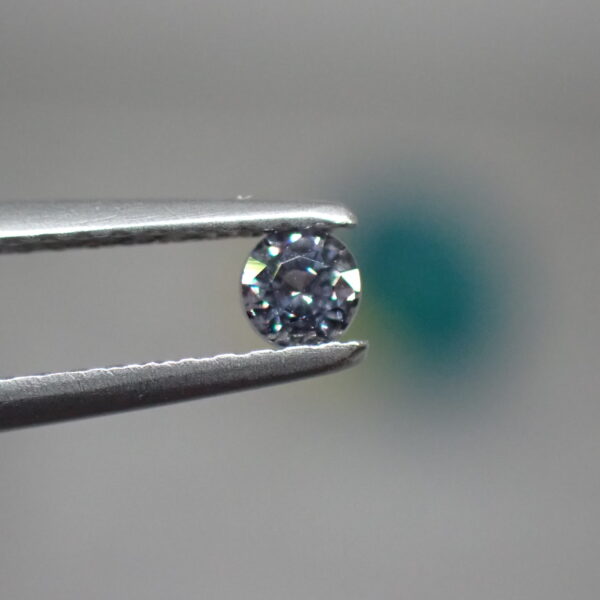 カラーチェンジ＆輝き◎ ベキリーブルー☆カラーチェンジガーネット 0.157ct