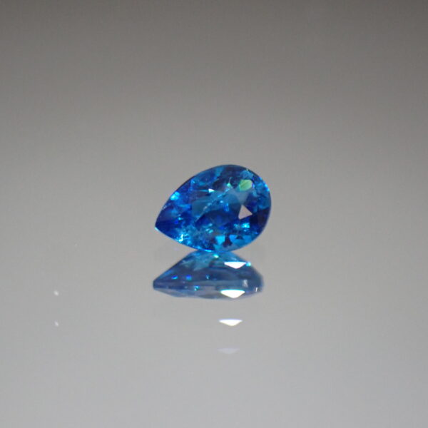 鮮烈なネオンブルーが輝く☆ジンバブエ産ユークレース 0.082ct