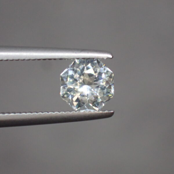 幻のミントブルーを秘めた稀少石！モンテブラサイト 0.457ct