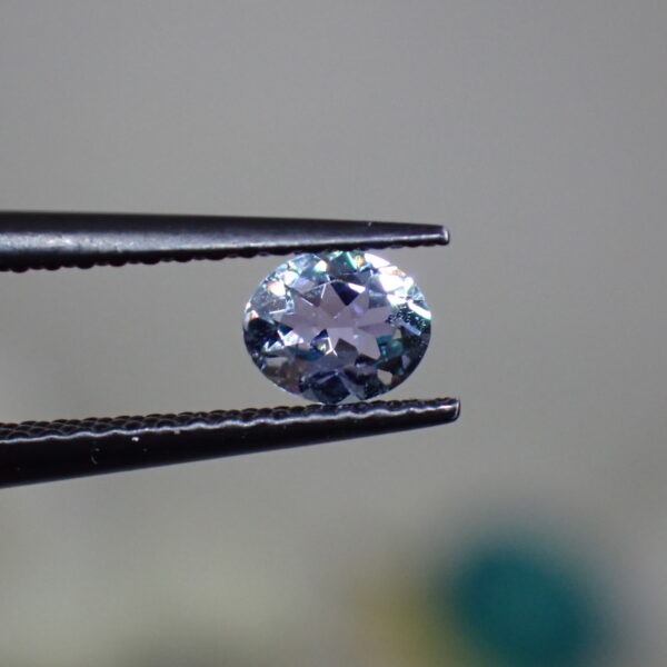 パープル＆グリニッシュブルー☆キラキラ輝くコーネルピン 0.384ct