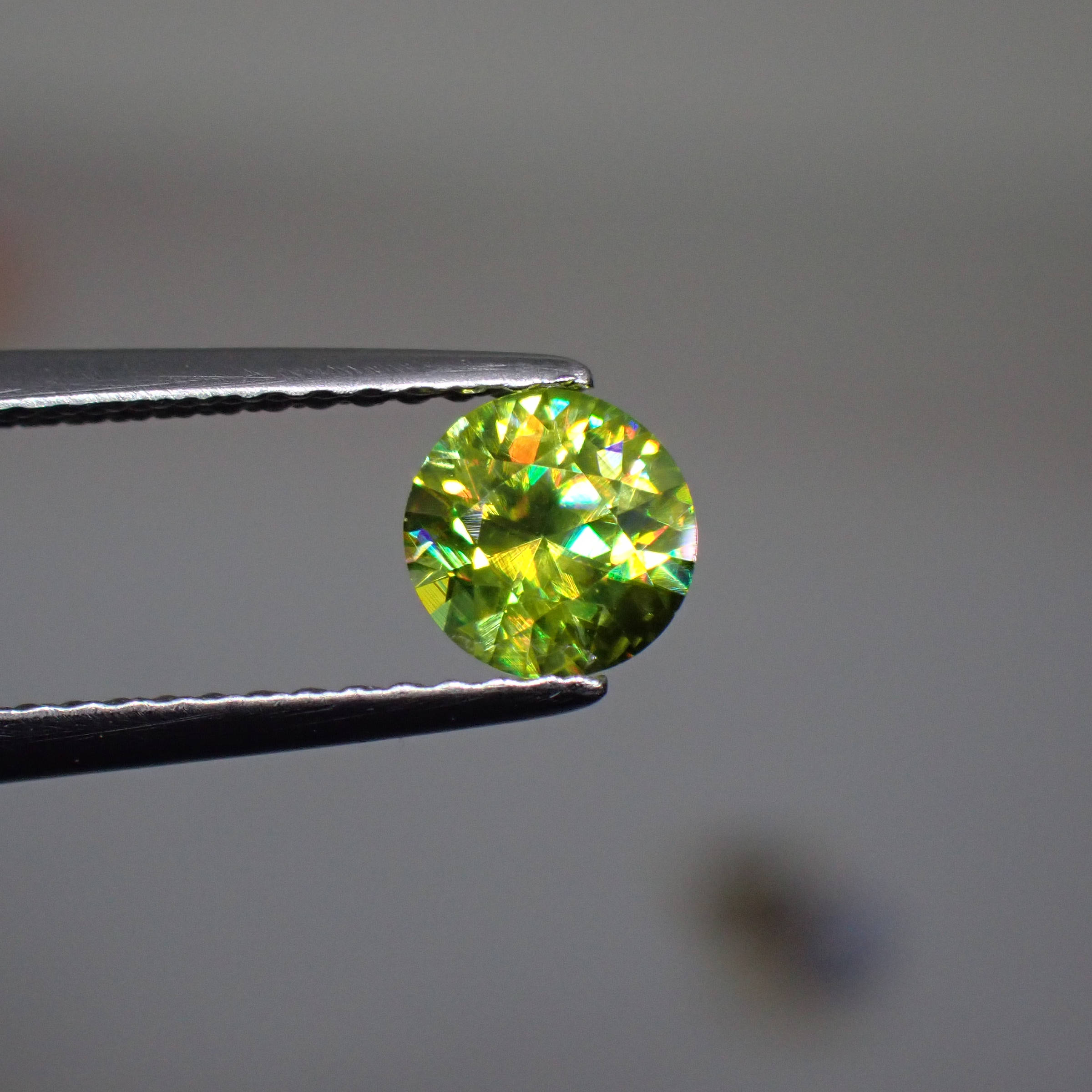 まばゆいファイア☆グリーン系スフェーン 0.503ct