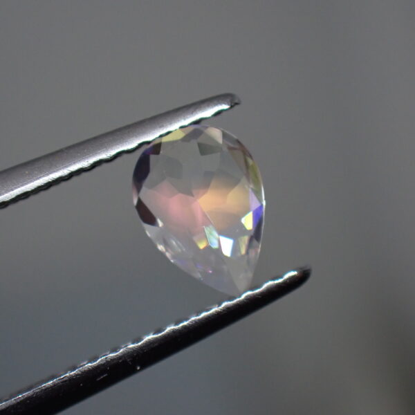 傾けるたびにカラフルラブラドレッセンス☆ラブラドライト 0.496ct