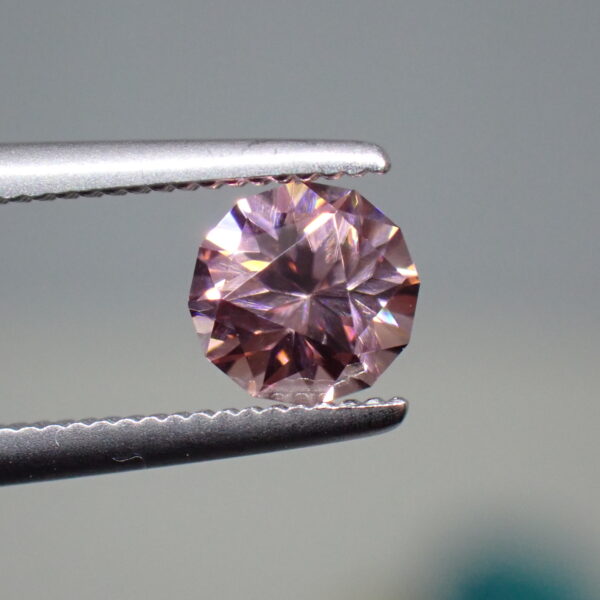 ファイアもみえる大人ピンク☆ラウンドコーナーカットピンクジルコン