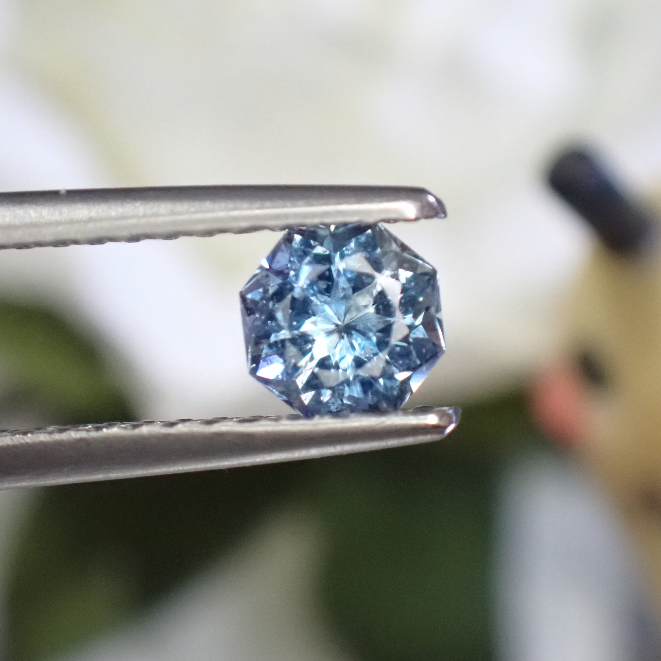 3兆円カット®強い多色性☆キラキラのアクアマリン 0.342ct