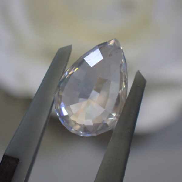 ツーソン新着】魅惑の虹色シャボン☆大粒ラブラドライト 1.595ct 