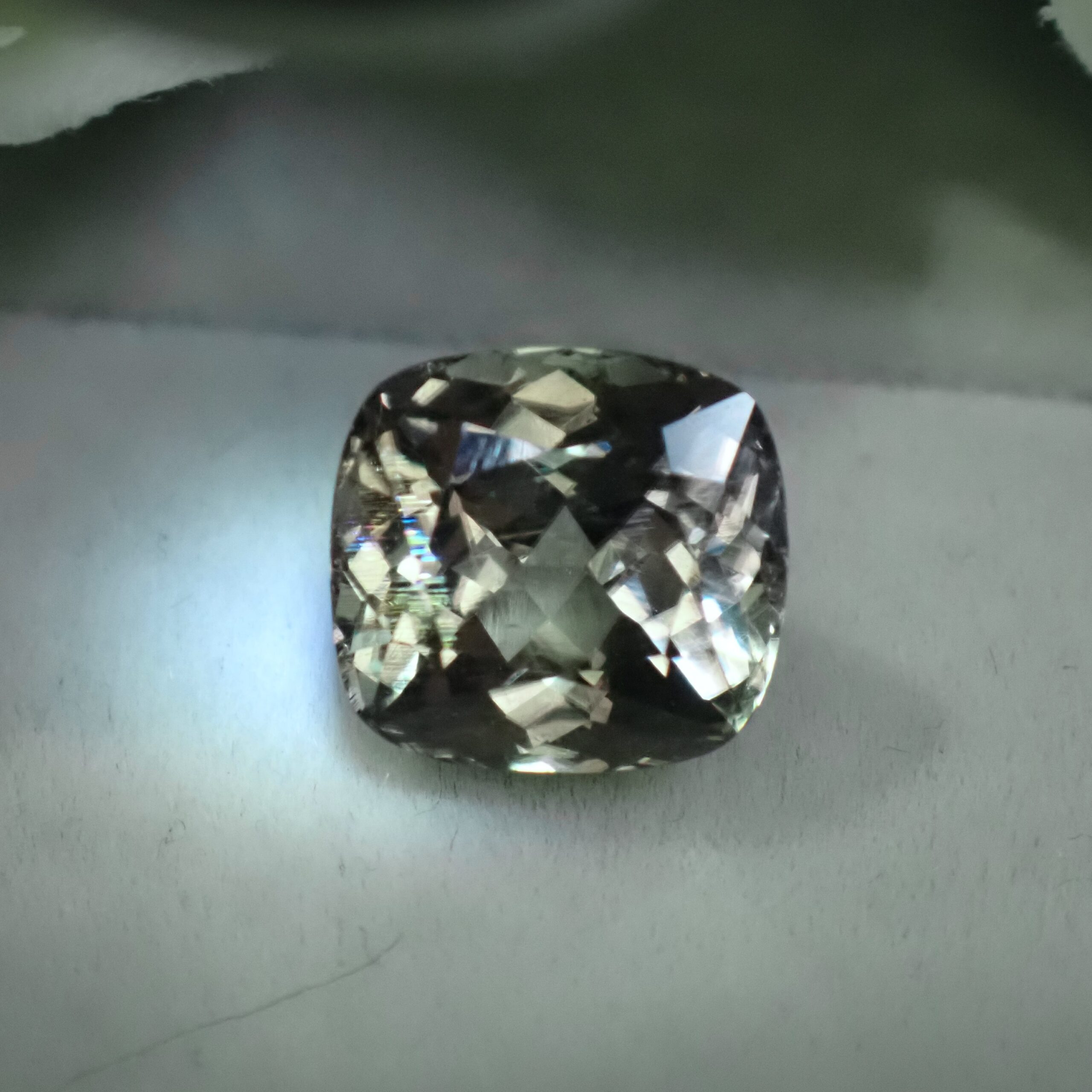 大粒&虹針入り!カラーチェンジ◎トルコ産ダイアスポア3.064ct