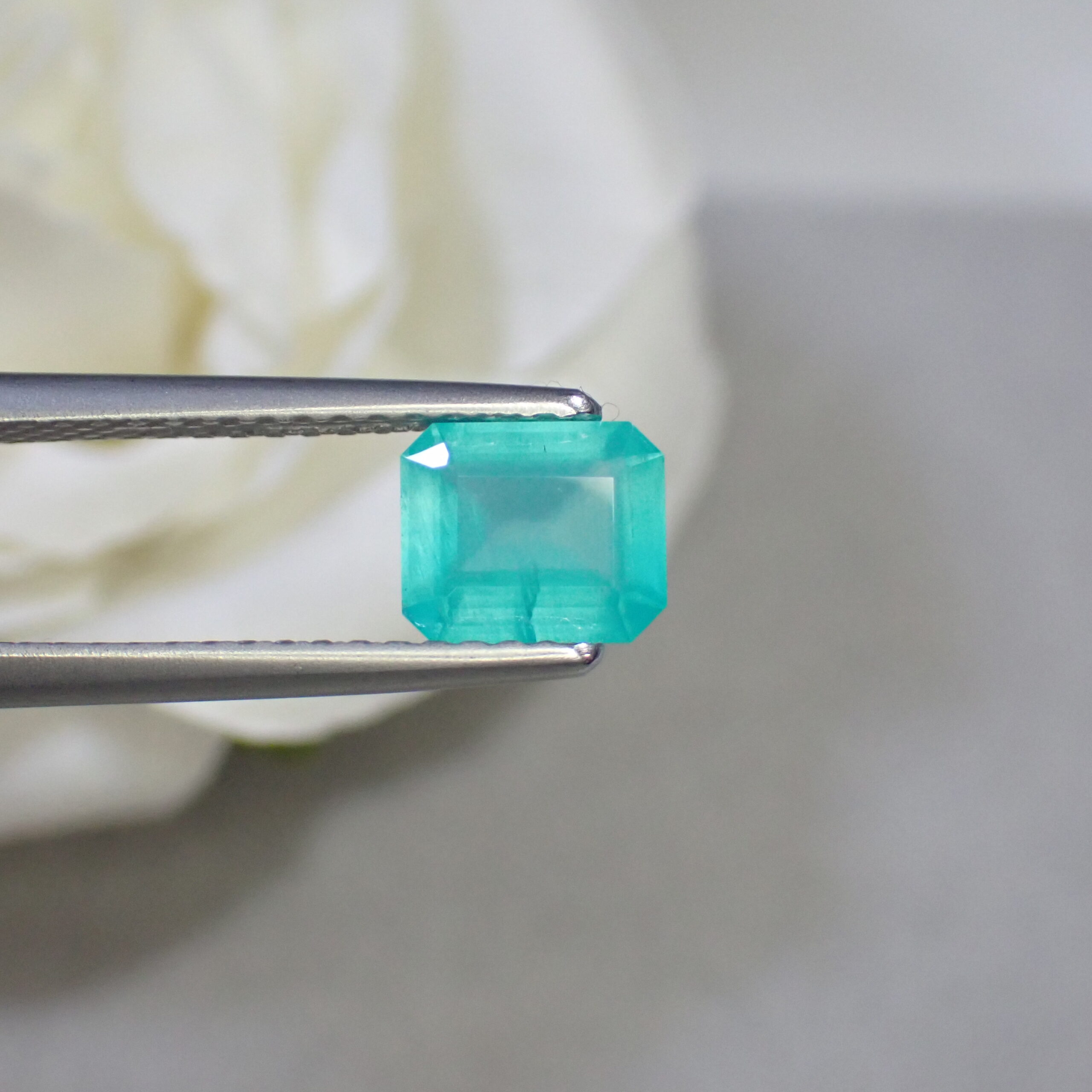 レアストーン☆南国の海の結晶のようなスミソナイト 1.21ct