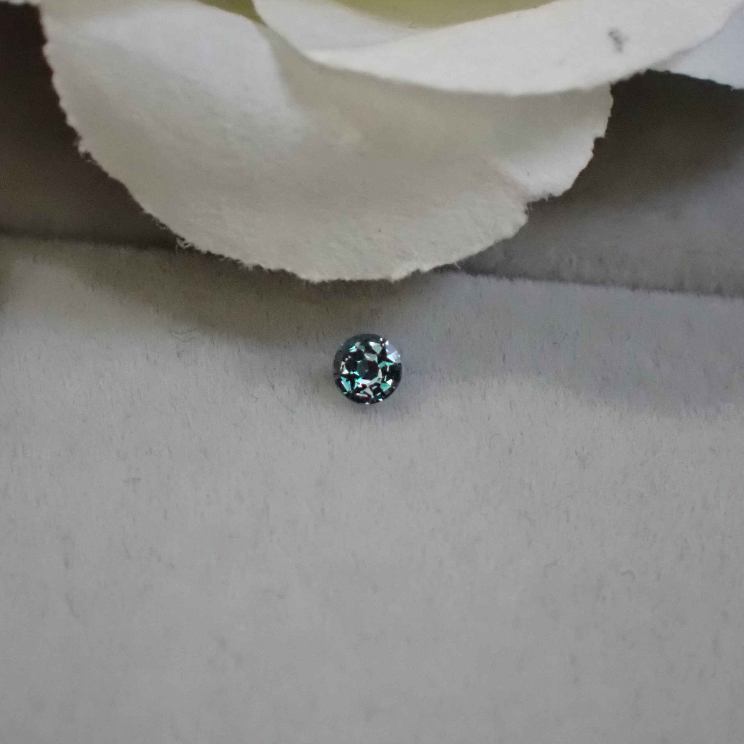 輝き&カラーチェンジ◎ブラジル産アレキサンドライト 0.053ct