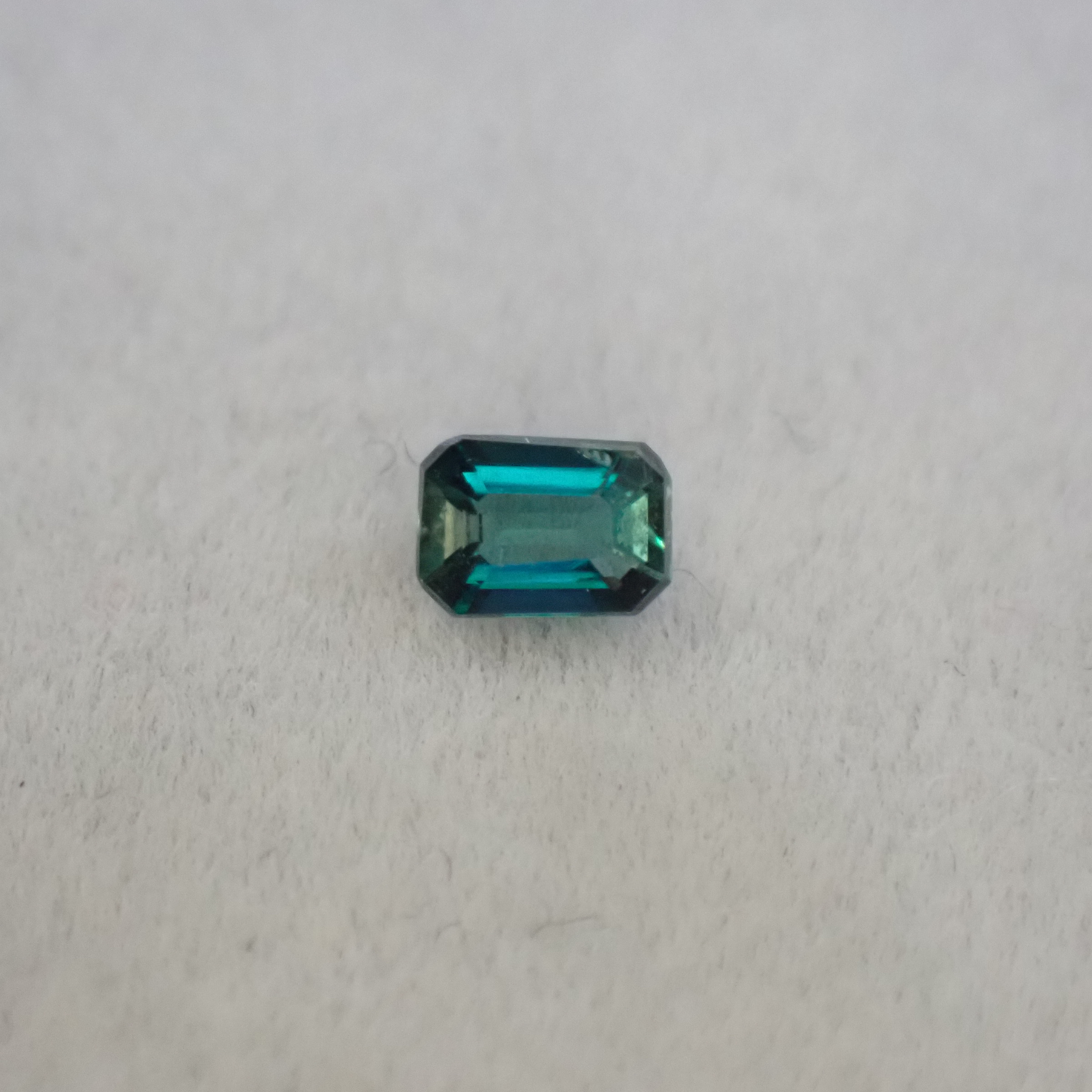 存在感◎ グランディディエライト 0.124ct