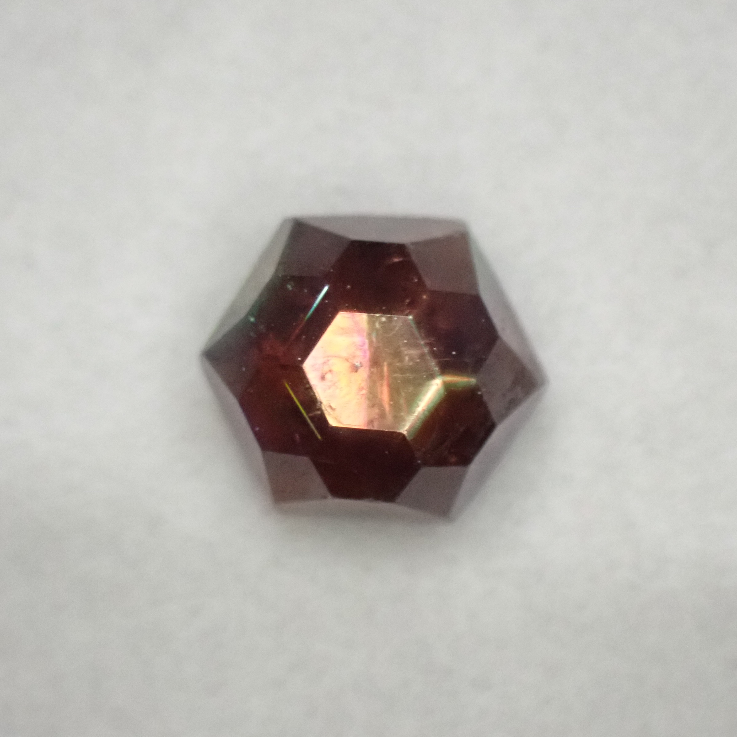 半年の時を経た虹の結晶 奈良県産レインボーガーネット 3.372ct