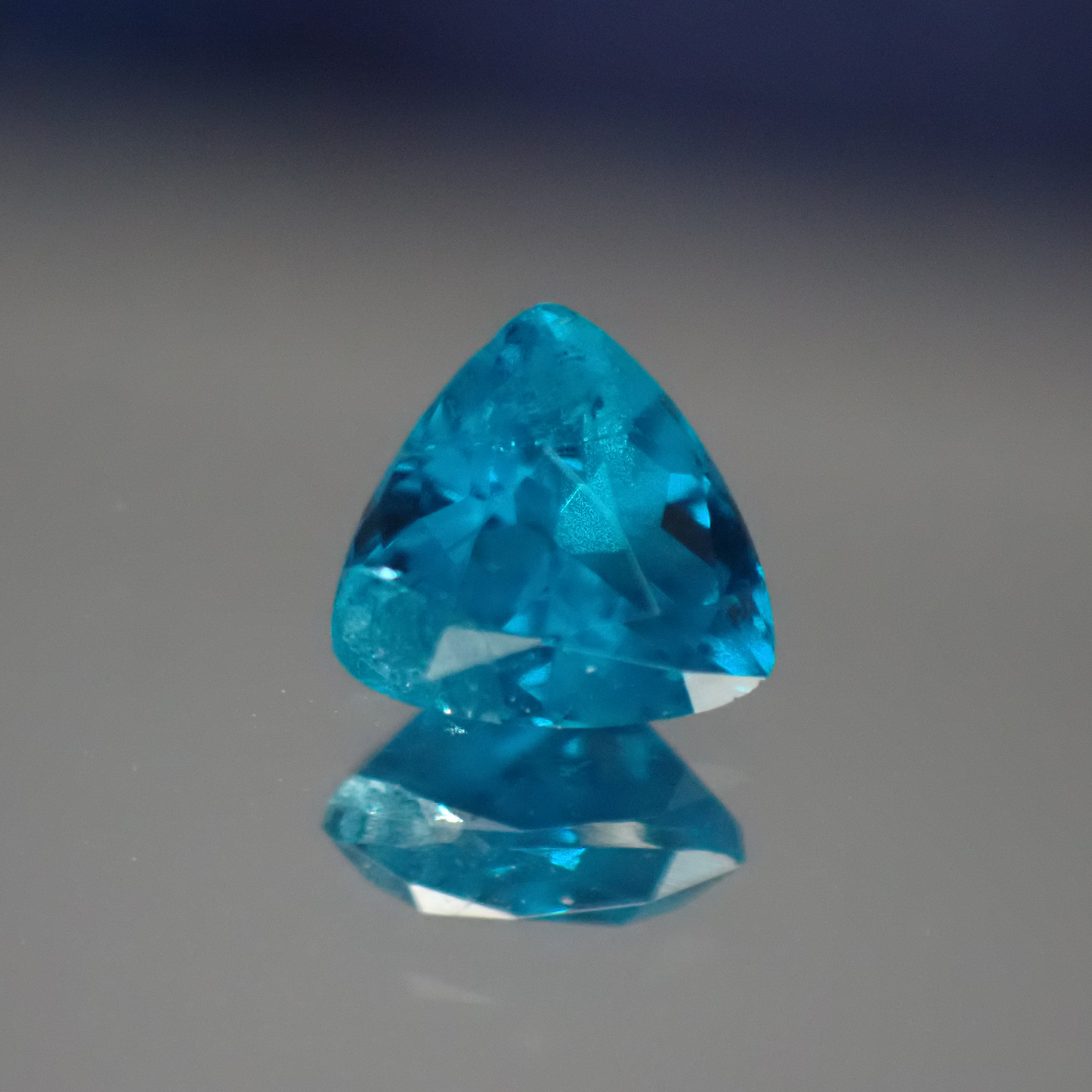 鮮やかグリニッシュブルー☆アウイナイト(アフガニスタン産) 0.184ct