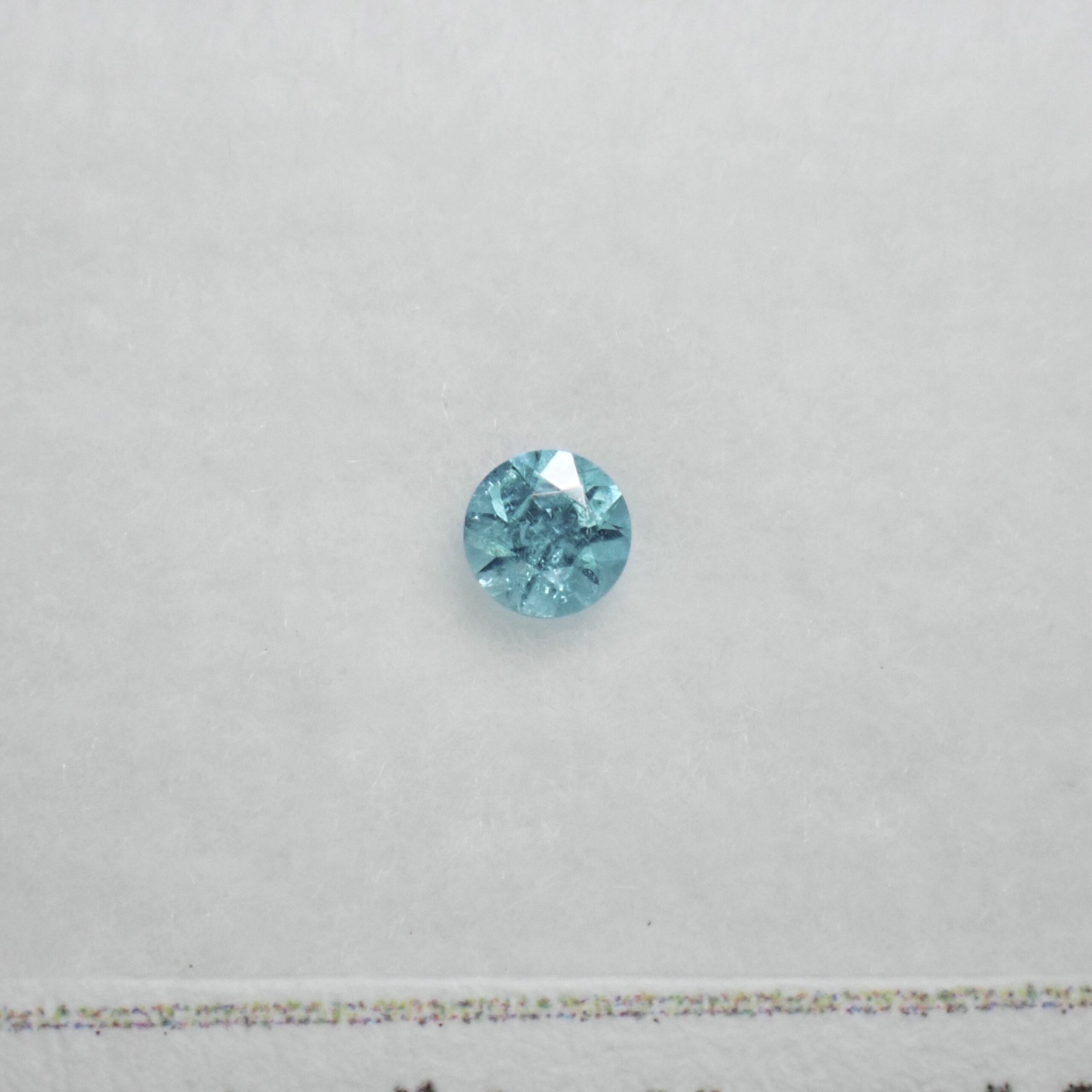 鮮やかな水色☆キラっと輝きも楽しめるパライバトルマリン 0.03ct